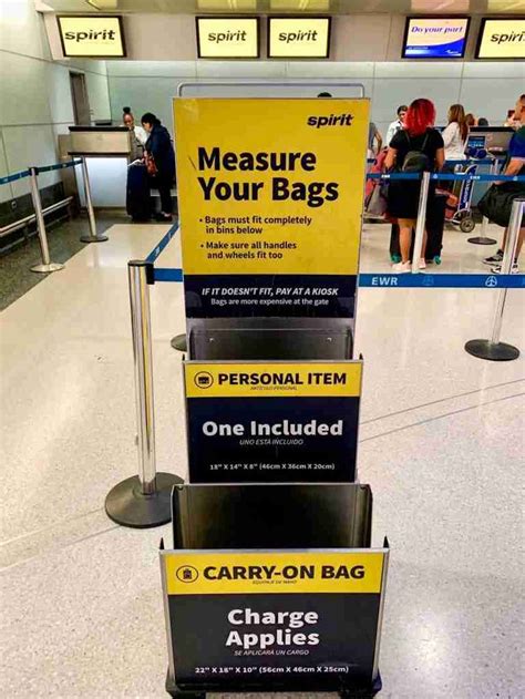 backpack size for spirit airlines.